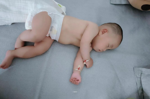 湘阴怀孕多久会显肚子